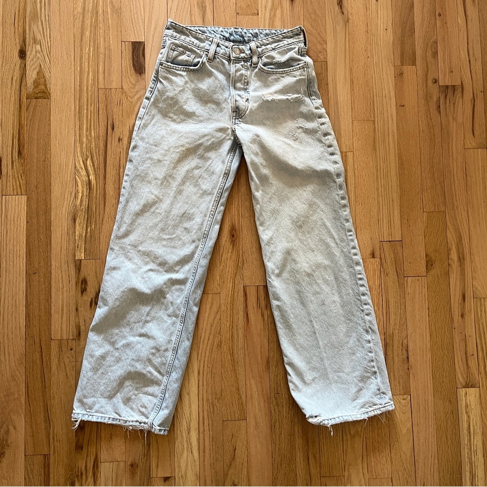Light Wash Low Rise Leg Jeans